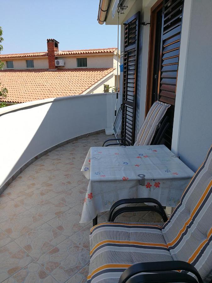 Apartment Nela Vinkuran Exterior foto