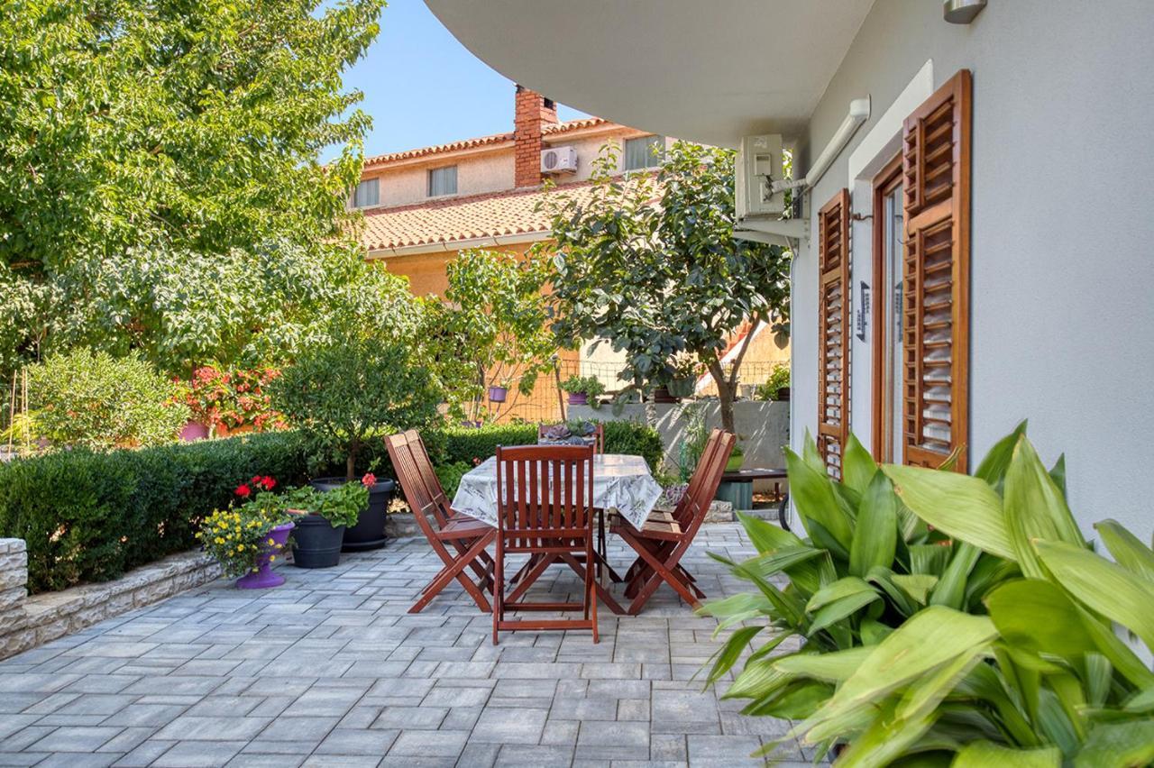 Apartment Nela Vinkuran Exterior foto